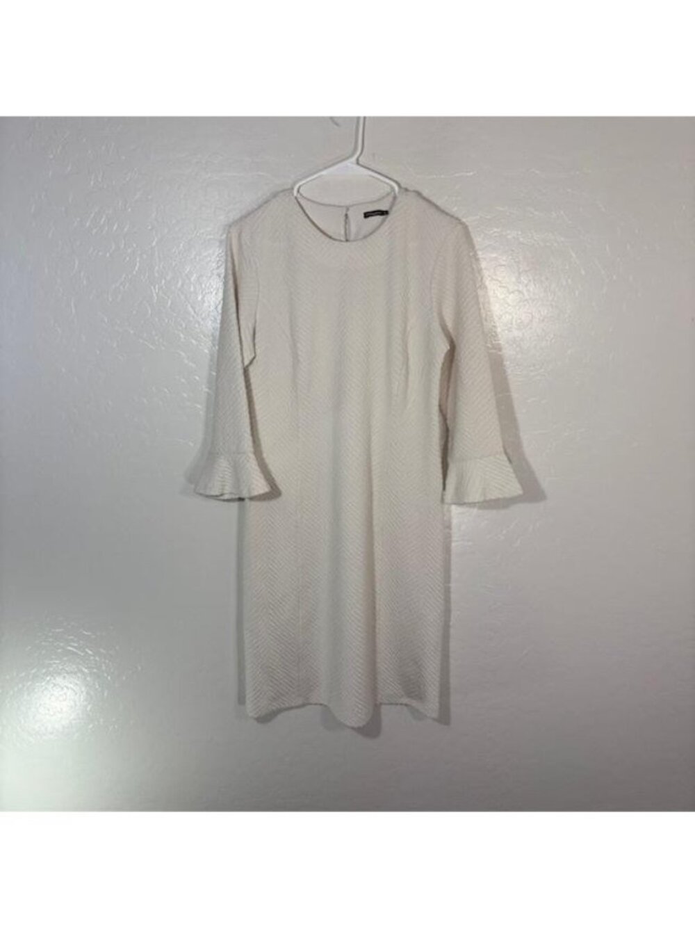 J.McLaughlin Dress Womens Medium White Herringbone Jacquard Bell Sleeve Shift